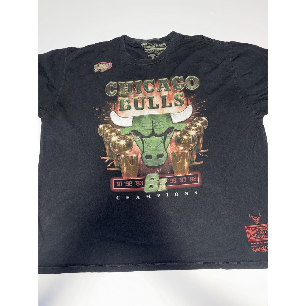 Mitchell & Ness Chicago Bulls 6X Champions T Shirt Men's 2XL NBA Finals
